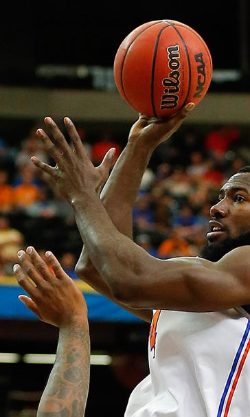 Slow start, familiar finish for Gators